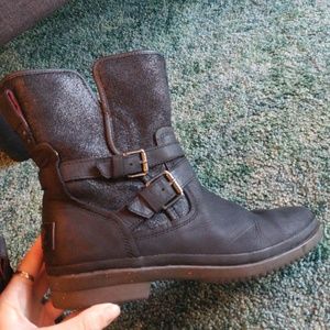 UGG moto boots shearling lined, waterproof